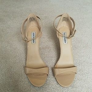 Steve Madden Cream Ankle Strap Sandal
